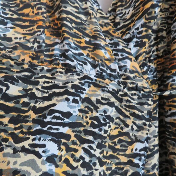 SALONI Lea 100% Silk Crepe Mini Wrap Dress in Ink Tiger Print - Size US 4 - Picture 9 of 16